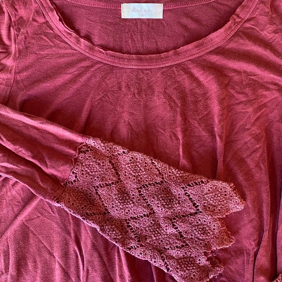 Size medium, Altar’d Stage, long sleeve shirt - Picture 2 of 3